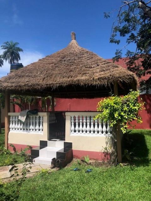 Heda House Bed and Breakfast Sanyang Exteriör bild