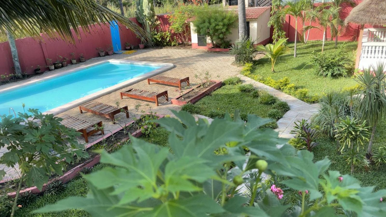 Heda House Bed and Breakfast Sanyang Exteriör bild